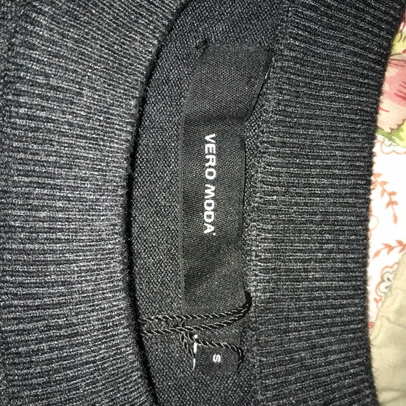 Vero Moda ruffle sleeve sweater - Picture 4 of 4